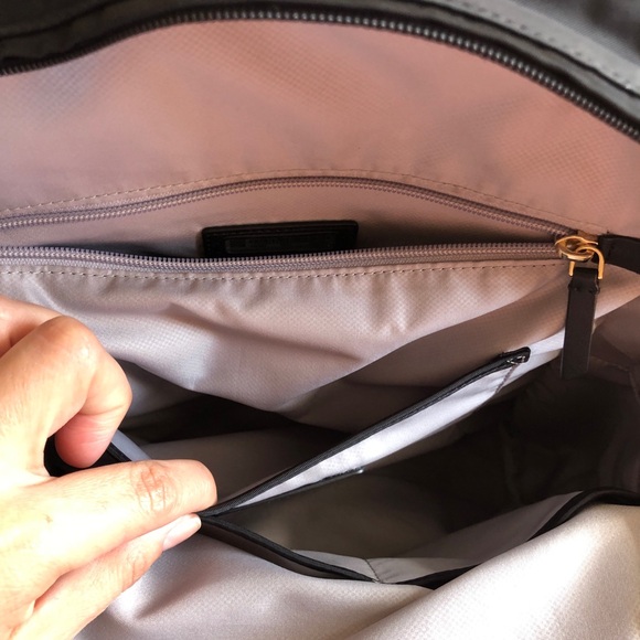 Tumi voyager Carson backpack - gold hardware - Picture 12 of 15